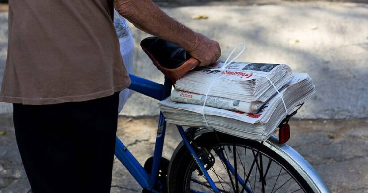 Illegal Newspaper Sales in Matanzas Expose Postal Corruption and Neglect