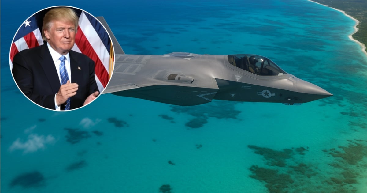 Fotografía conceptual y realista de Donald Trump dando una orden militar, con un mapa del Caribe de fondo y un avión de combate venezolano y un buque de guerra estadounidense estilizados. Estilo cinematográfico, alta definición.