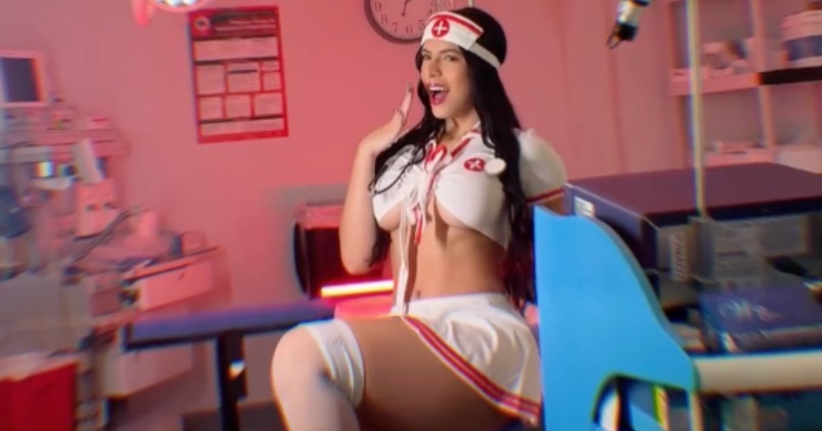 Rachel Arderi Stuns in Provocative Nurse Costume Ahead of Halloween