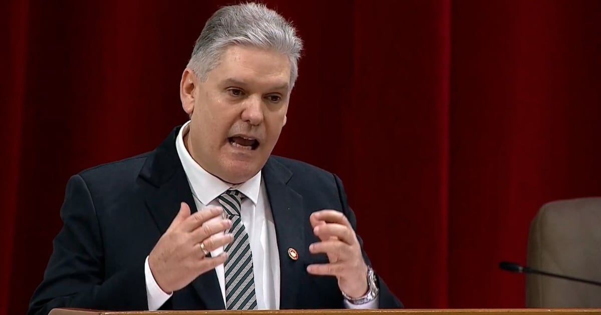 Cuba charges former Minister with espionage and other crimes