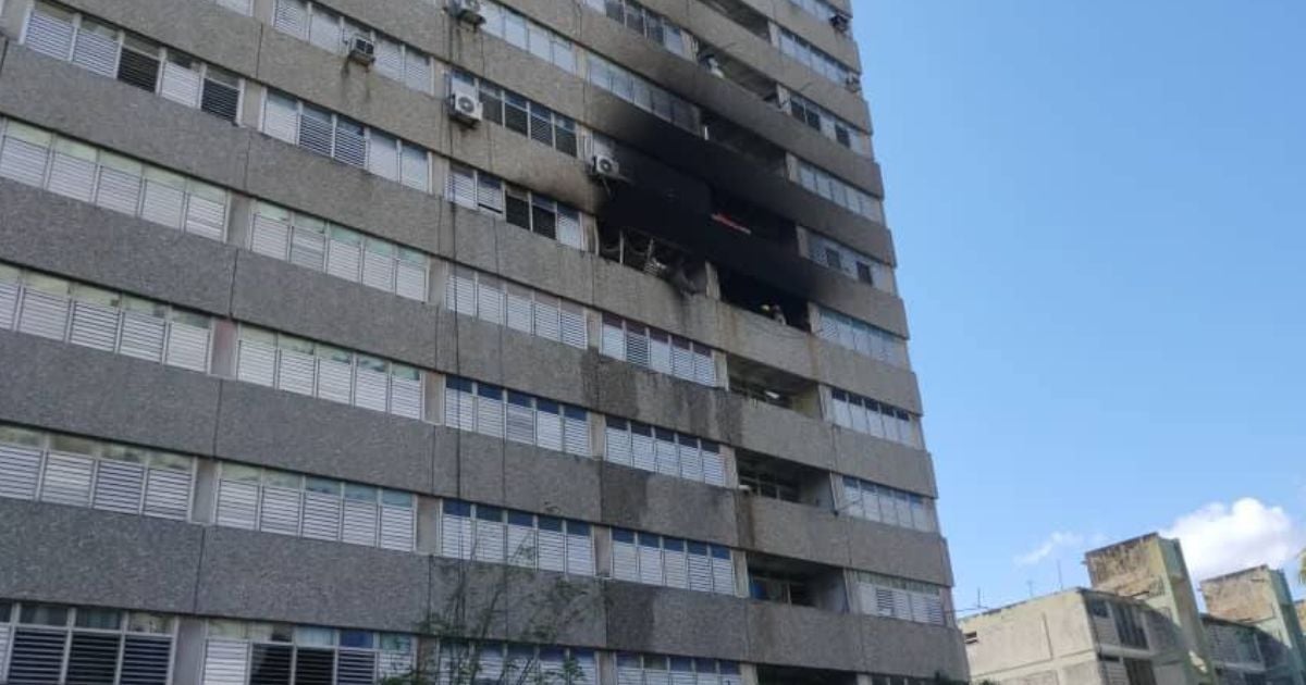 Tragedy in Havana: One person dies in building fire in Plaza de la Revolución