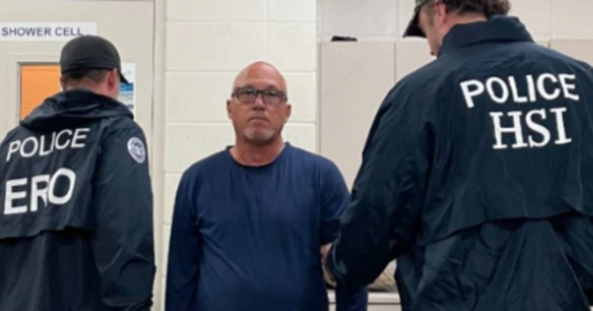 The U.S. deports to Cuba former lieutenant colonel "Veguita," feared repressor of Castro's prisons