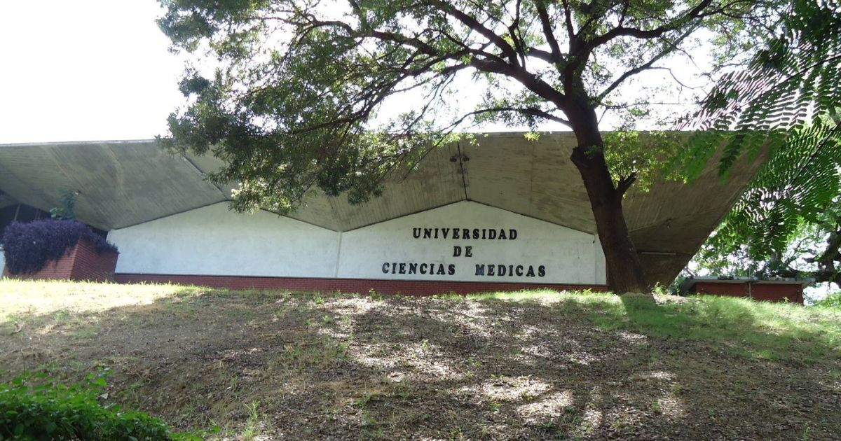 Medical Students in Santiago de Cuba Accused of Final Assignment Plagiarism