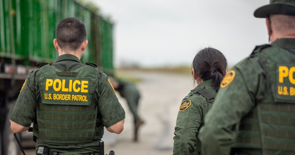 Woman in Medical Attire Claims U.S. Citizenship Amidst Dramatic Detainment in Florida Keys