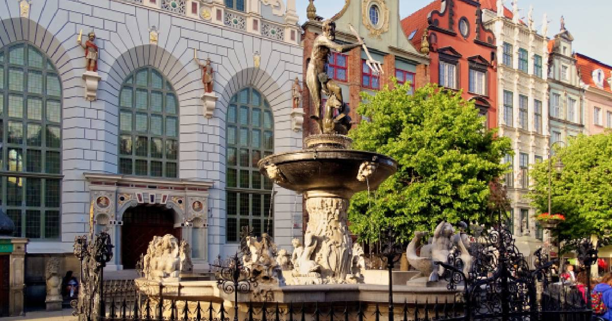 The Constitutional Tribunal of Poland declares the Communist Party illegal