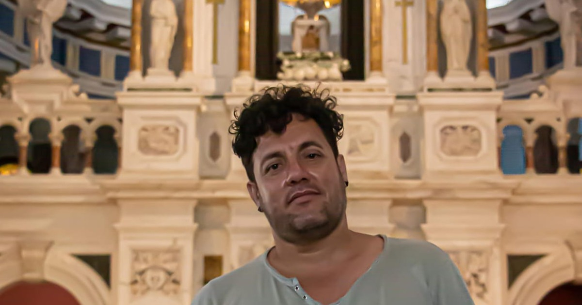 Cuba's Dream Languishes: Theater Director's Heartfelt Critique of National Crisis