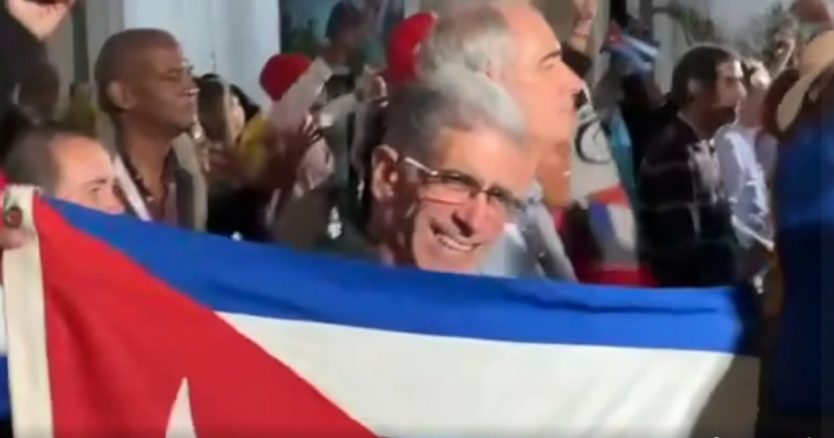 UPEC Vice President dances upon returning from Venezuela, and the mockery comes at a high price: "How delightful it is to travel with the people's money."