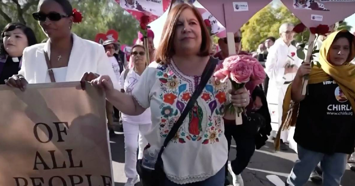 Mujeres marchan en LA © Captura de video/Youtube
