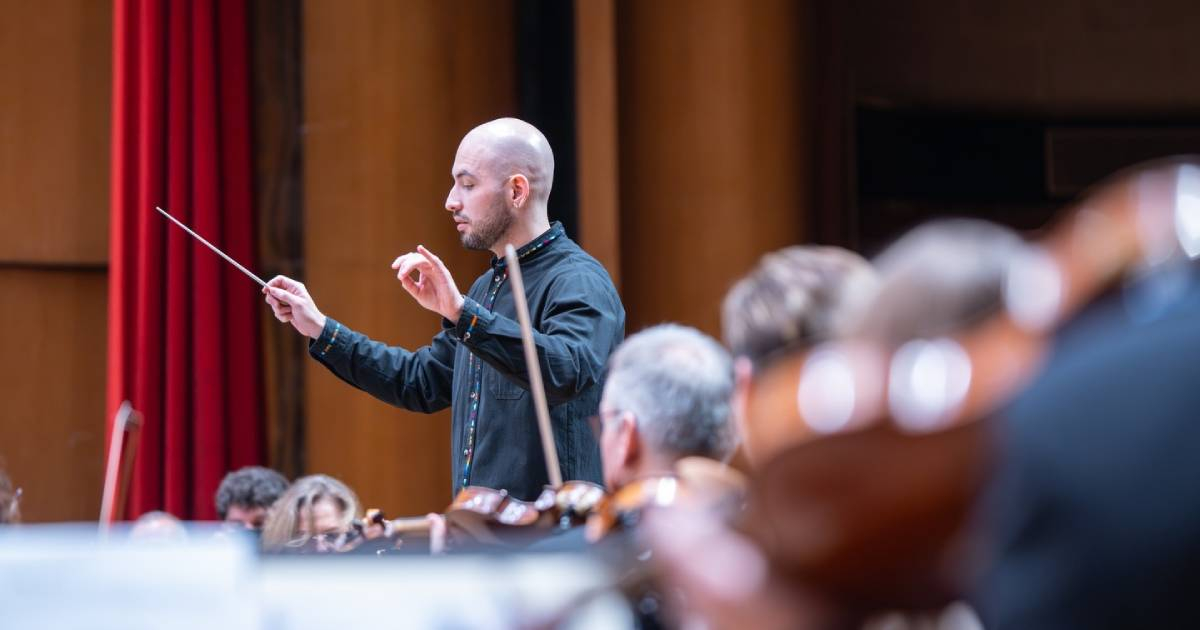 Musical pride: A Cuban is appointed assistant director of the Galicia Philharmonic