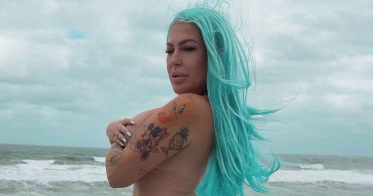 La Diosa Stuns by the Sea: "Looking Better than Your Younger Sisters"