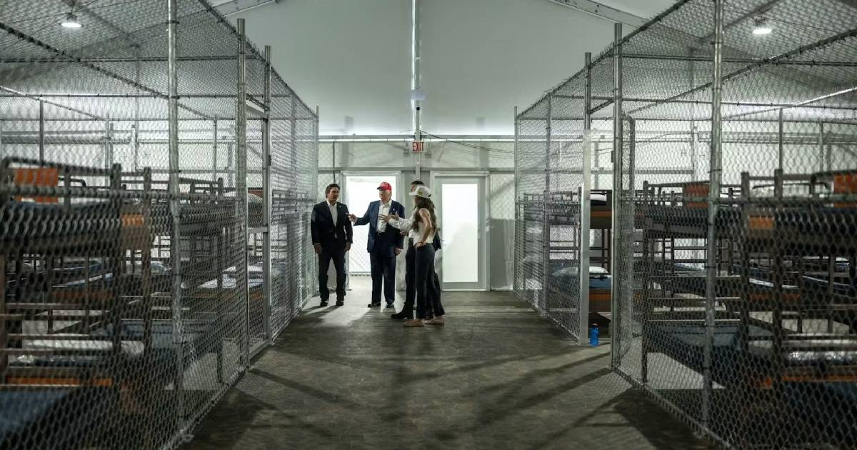 "We live in cages": they denounce inhumane conditions for Cubans imprisoned in Alligator Alcatraz