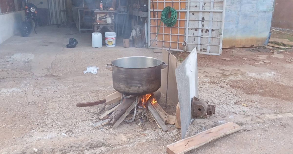 Neighbors in Mulgoba Open Their Doors to Ensure No One Goes Hungry on Christmas Eve