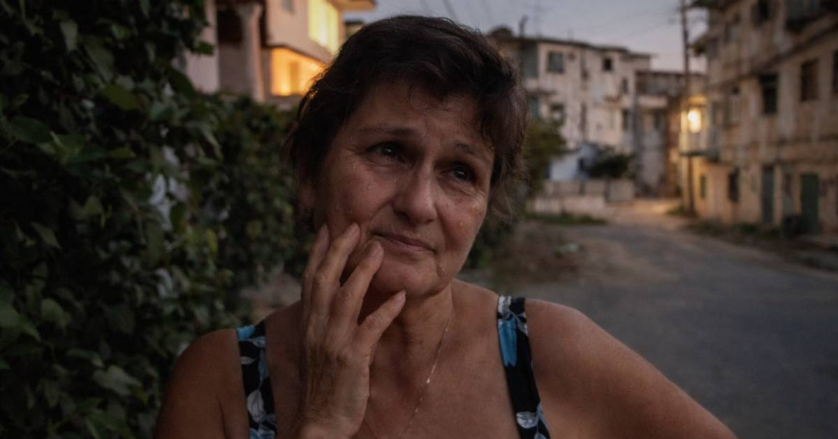 Cubans Share Heartfelt Christmas Messages with Family Abroad: "One Day We'll Make It"