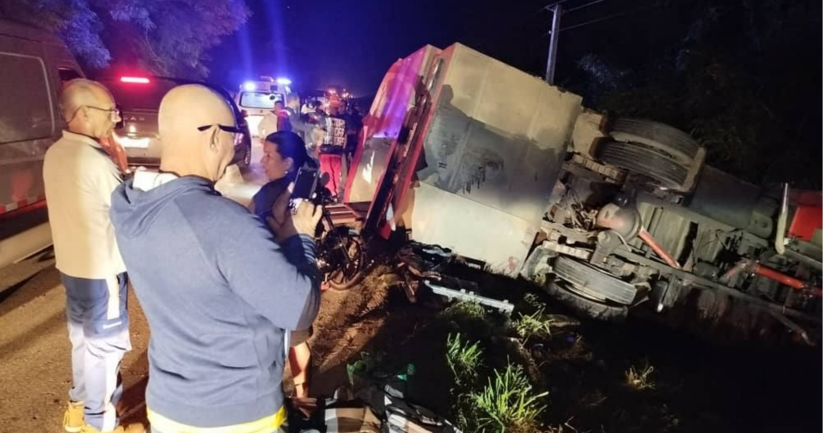 Passenger Truck Overturns, Injures Three in Ciego de Ávila
