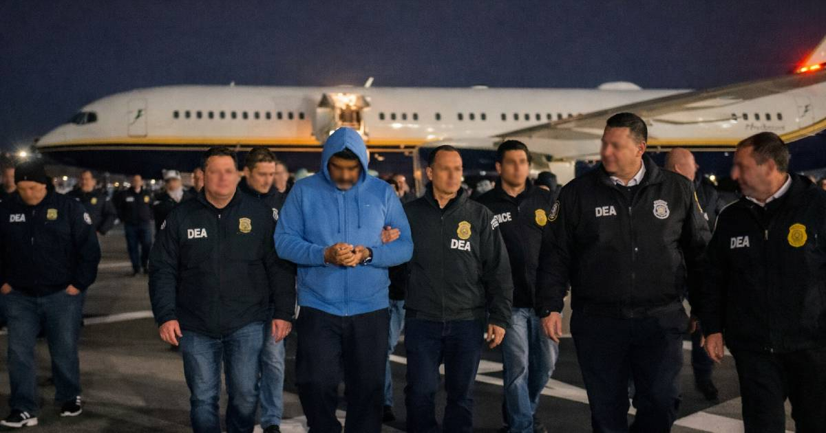 "Hello, Happy New Year": Maduro arrives handcuffed at the DEA in New York