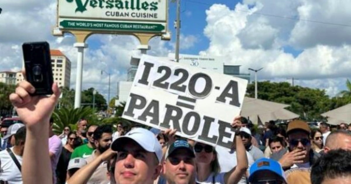 Crucial Federal Court Hearing Could Alter the Path for Cubans with I-220A