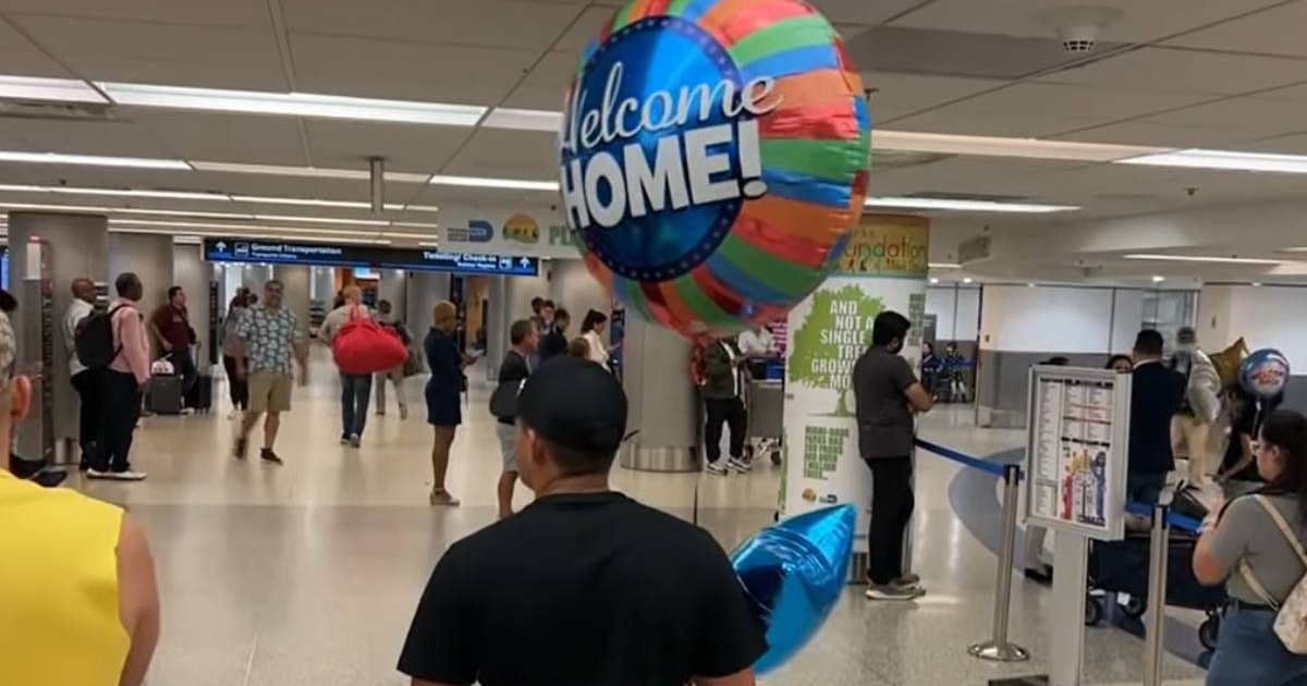 Judge Temporarily Halts Termination of Family Reunification Parole Program