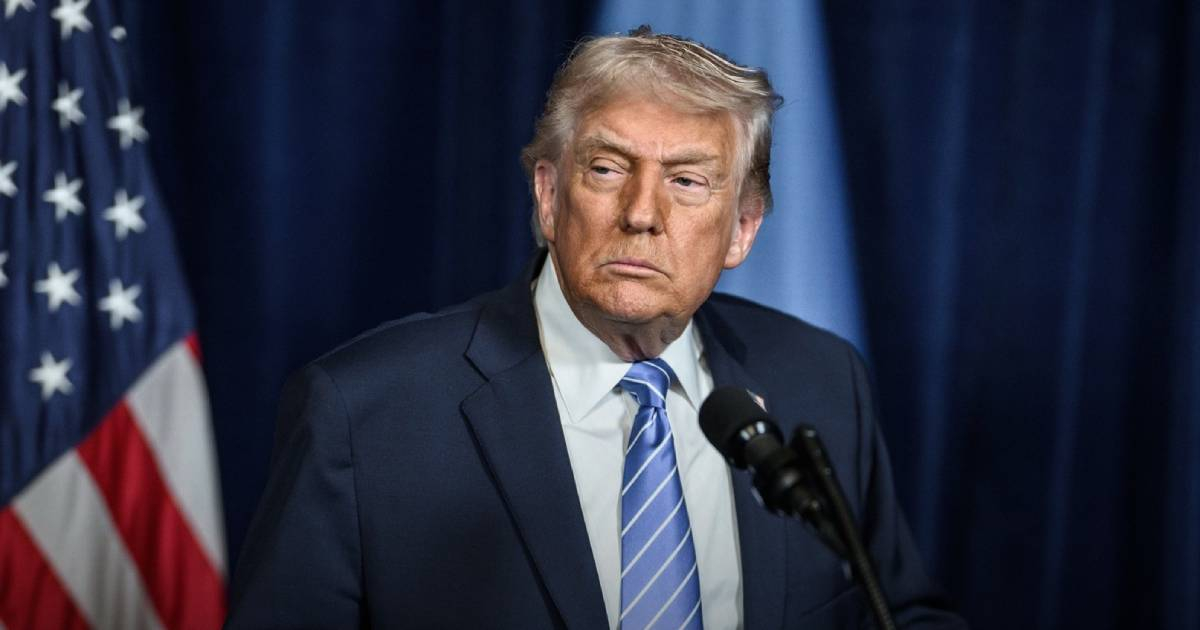 Trump issues a strong warning to Iran: “If they hang the protesters, there will be consequences.”