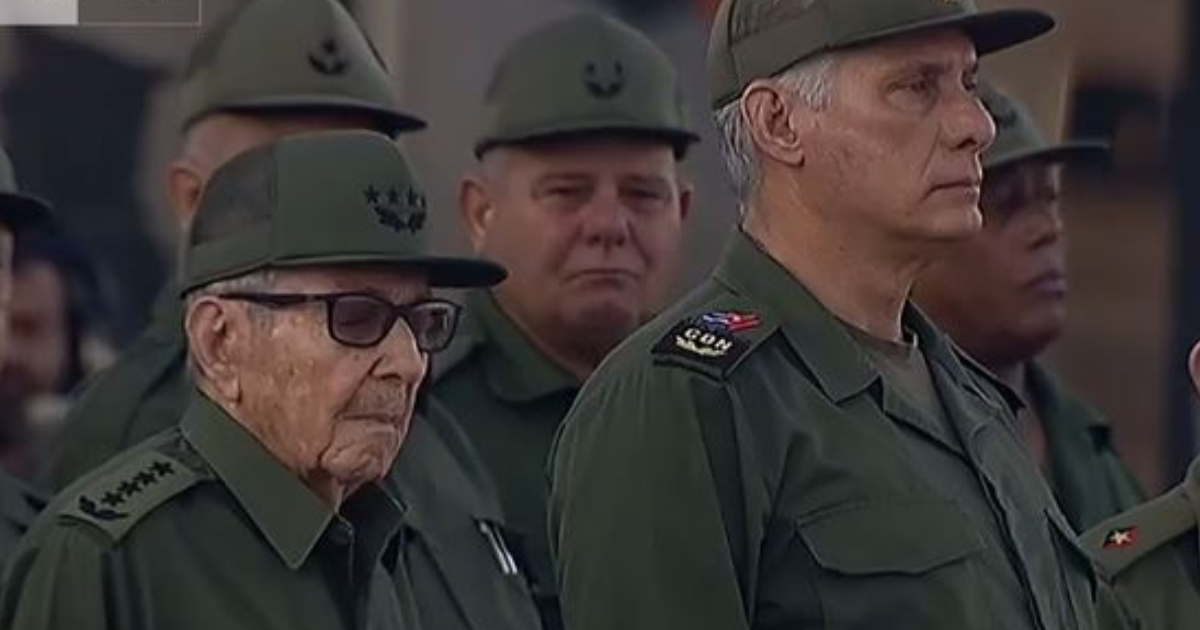 Raúl Castro Makes Public Appearance at Ceremony for Cuban Soldiers Killed in Venezuela