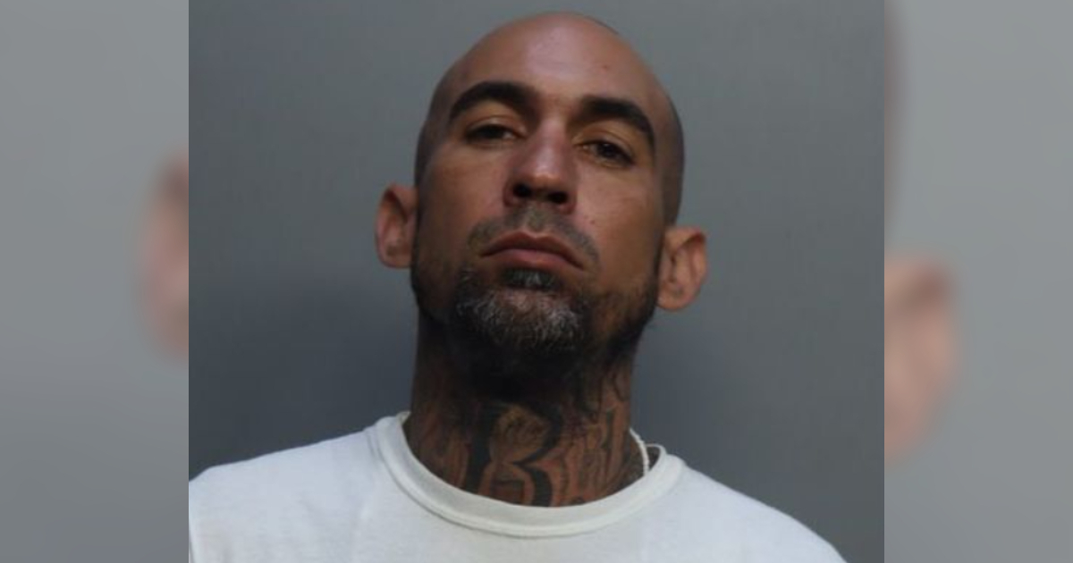 The U.S. deports Cuban criminal linked to the Bloods gang after being convicted of multiple murders