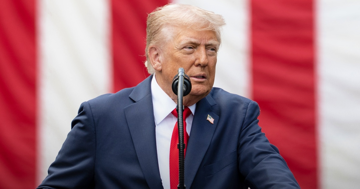 Trump Arrives in Switzerland After Air Force One Setback