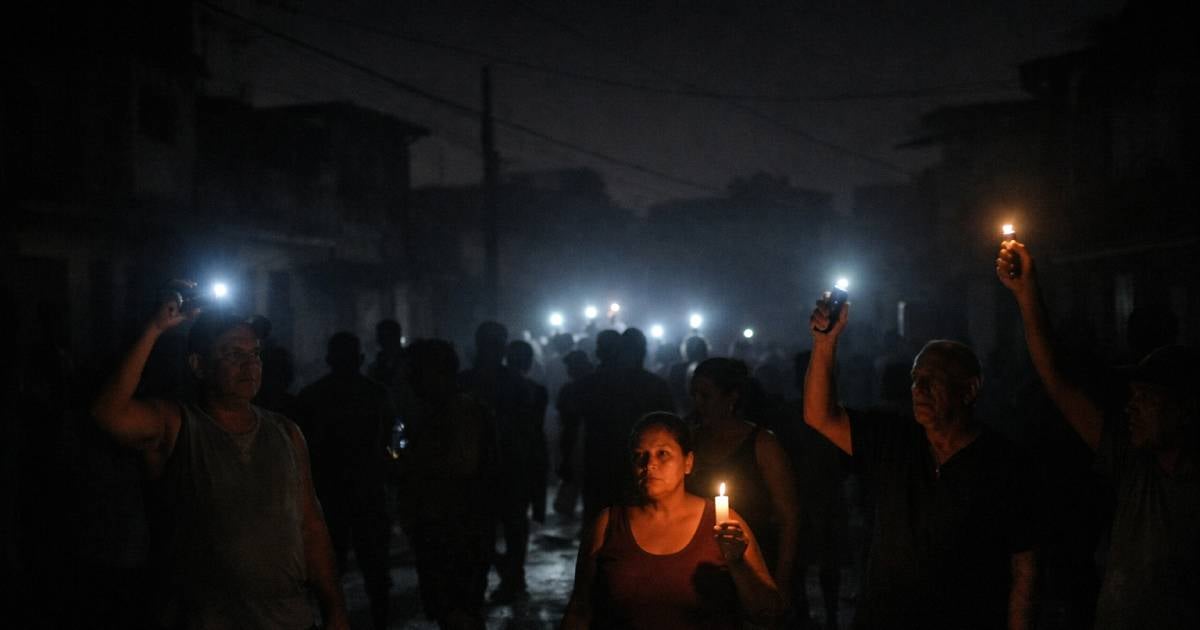 Residents of La Lisa take to the streets to protest after days of long hours without electricity in Havana