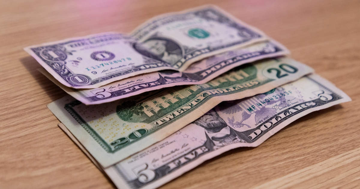 Currency Exchange Rates: Decline of Convertible Peso in Cuba