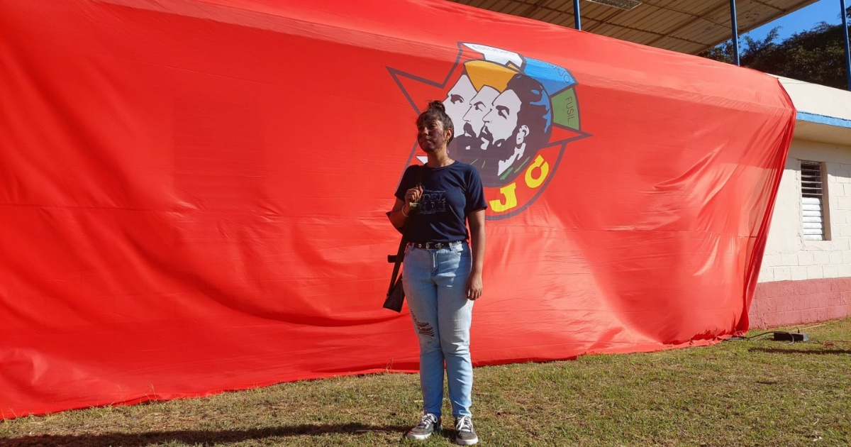 Masked Students in Cuba's Defense Day Draw Social Media Ridicule