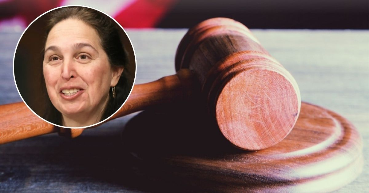 Judge halts Trump and protects the legal status of thousands of migrants, including Cubans, in the U.S.