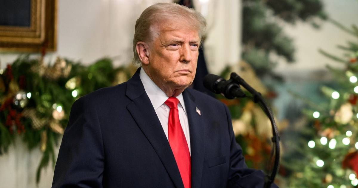 Trump Demands Full Compliance from Democratic Leaders on Immigration Enforcement