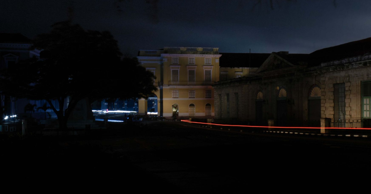 Cuba exceeds a 2,000 MW electric deficit, and Havana still lacks stability in its service