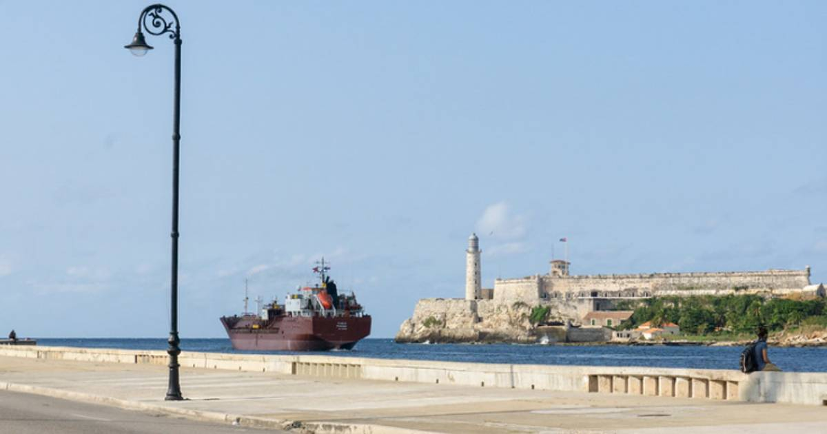 Scandal: Cuba resold 60% of the oil sent to it by Venezuela, according to a U.S. official