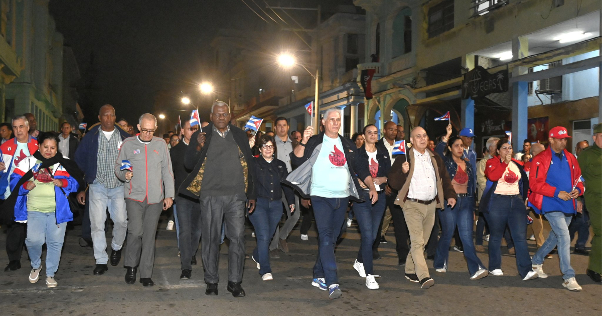 "The people do not feed on slogans": Torch march in Cuba sparks outrage and mockery on social media
