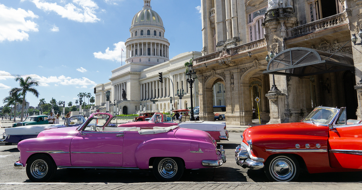 Classic Car Driver in Havana Mourns Lack of Tourists Amid Economic Crisis