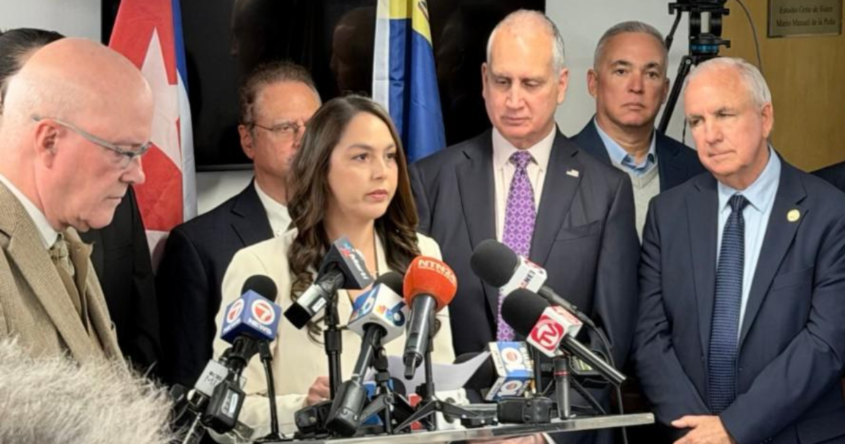 Miami-Dade Commissioner: "The communist regime is facing unprecedented pressure."