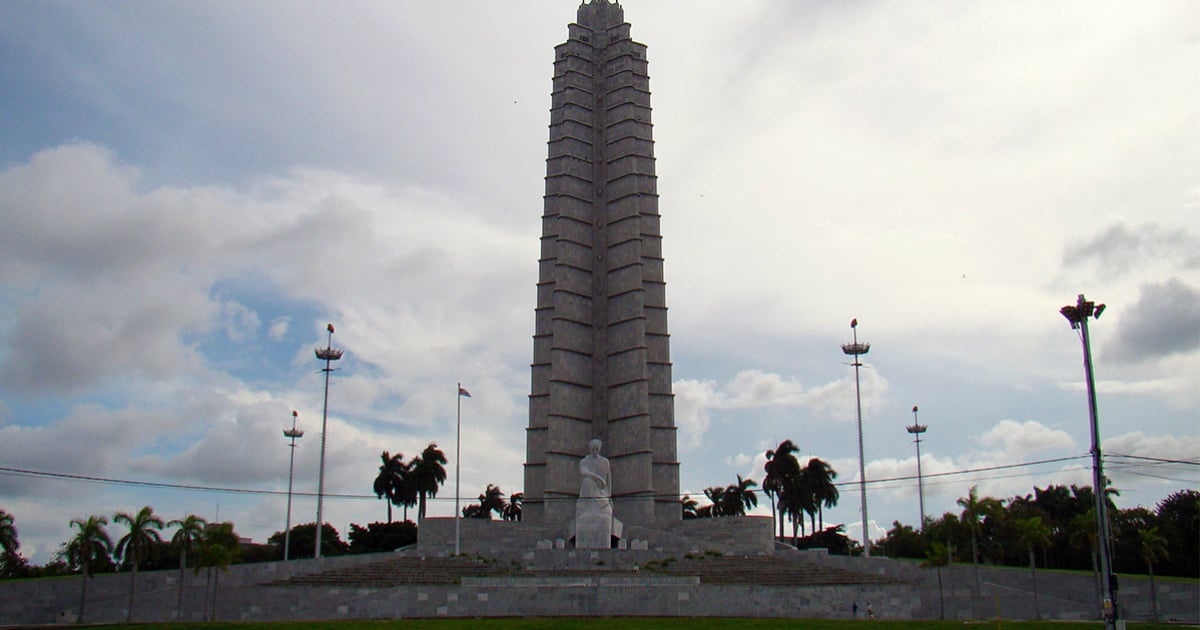 While Cuba and the U.S. are experiencing their highest tension since the Missile Crisis, the regime remains silent