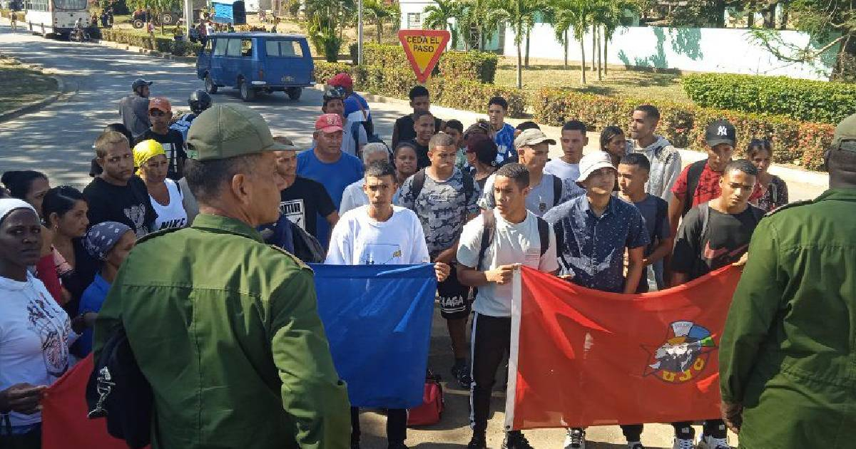 Families in Santiago de Cuba report opacity regarding the shipment of young recruits to Havana