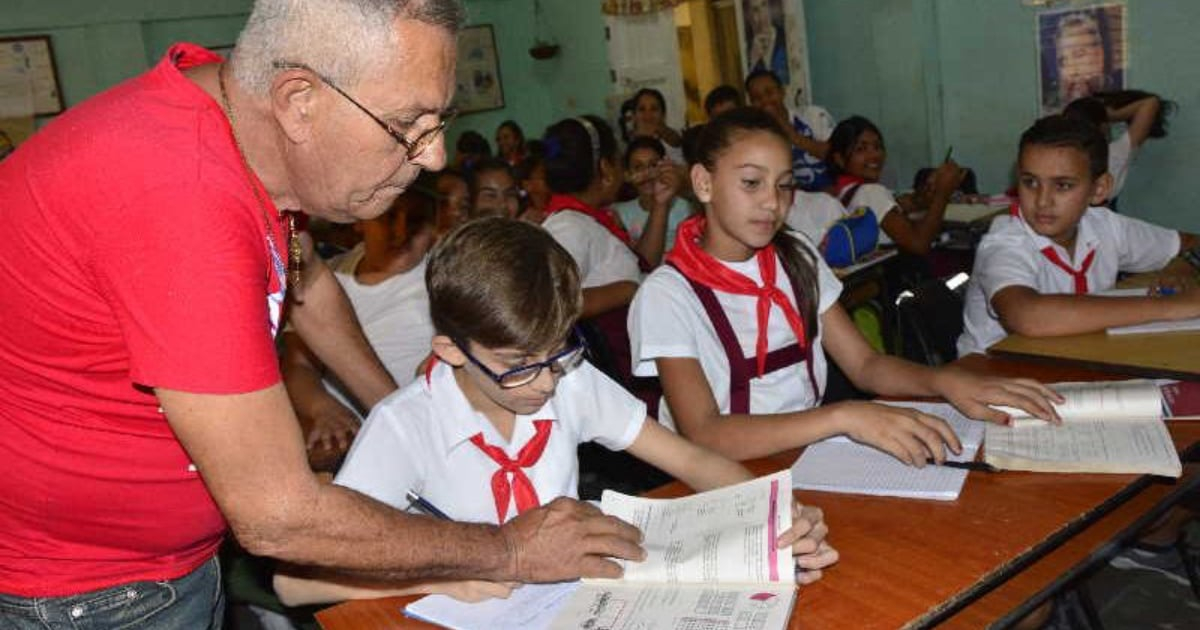 What does a teacher buy with their salary in Cuba?