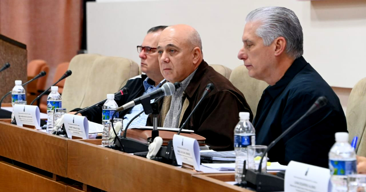 Cuban Regime Admits Havana's Collapse: Crisis in Transportation, Housing, Water, and Public Health