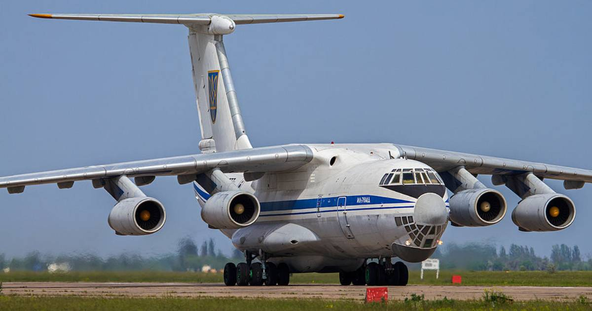 Russian Cargo Plane Sanctioned by U.S. Lands in Cuba, Sparking Concerns