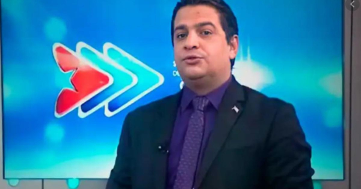 Humberto López states that "in Cuba, political opponents are not persecuted."