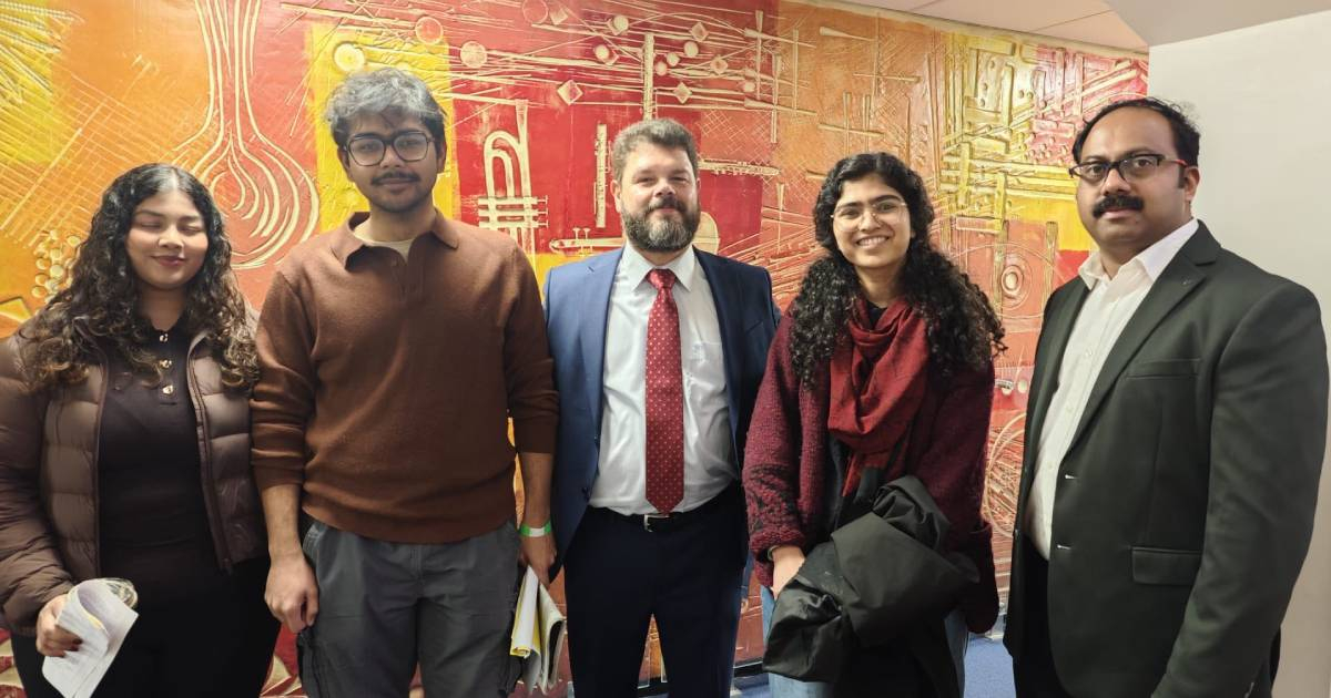 Fidel Castro's grandson issues warning in the United Kingdom: "Cuba will not kneel before Trump."