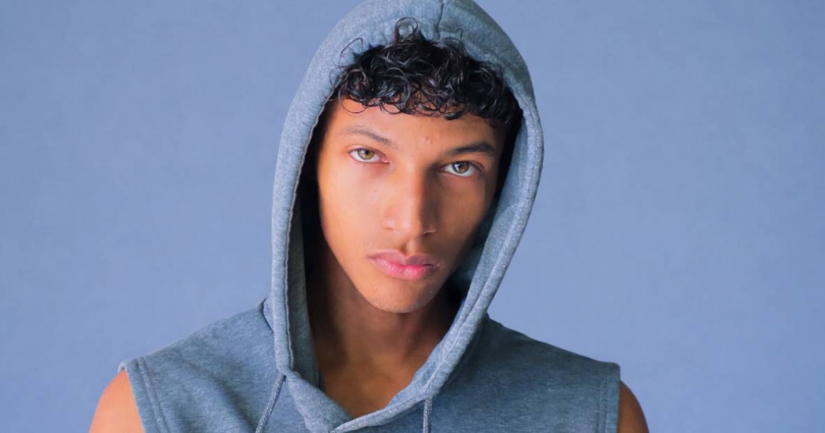 Cuban triumphs on social media with his unique voice: "People enjoy that I sing in French."