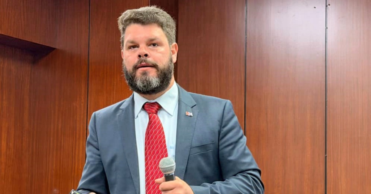 Grandson of Fidel Castro Warns "Danger Has Never Been Closer"