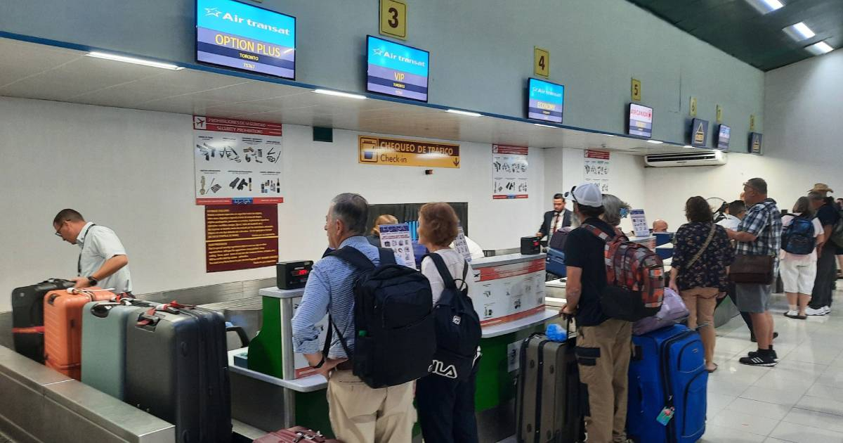 Tourists return from Cuba and reveal the distress of tourism employees