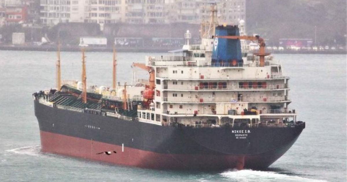 Tanker Docks in Matanzas Bay Amid Cuba's Energy Crisis