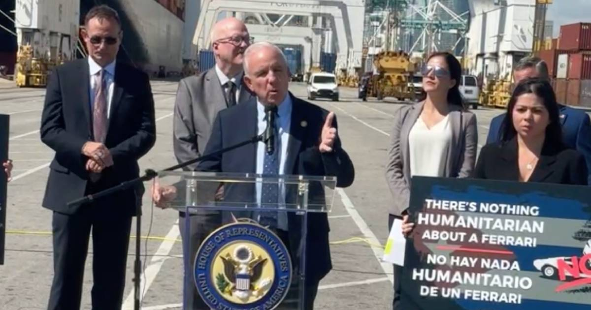 Officials and politicians from Miami-Dade demand an end to business licenses with Cuba