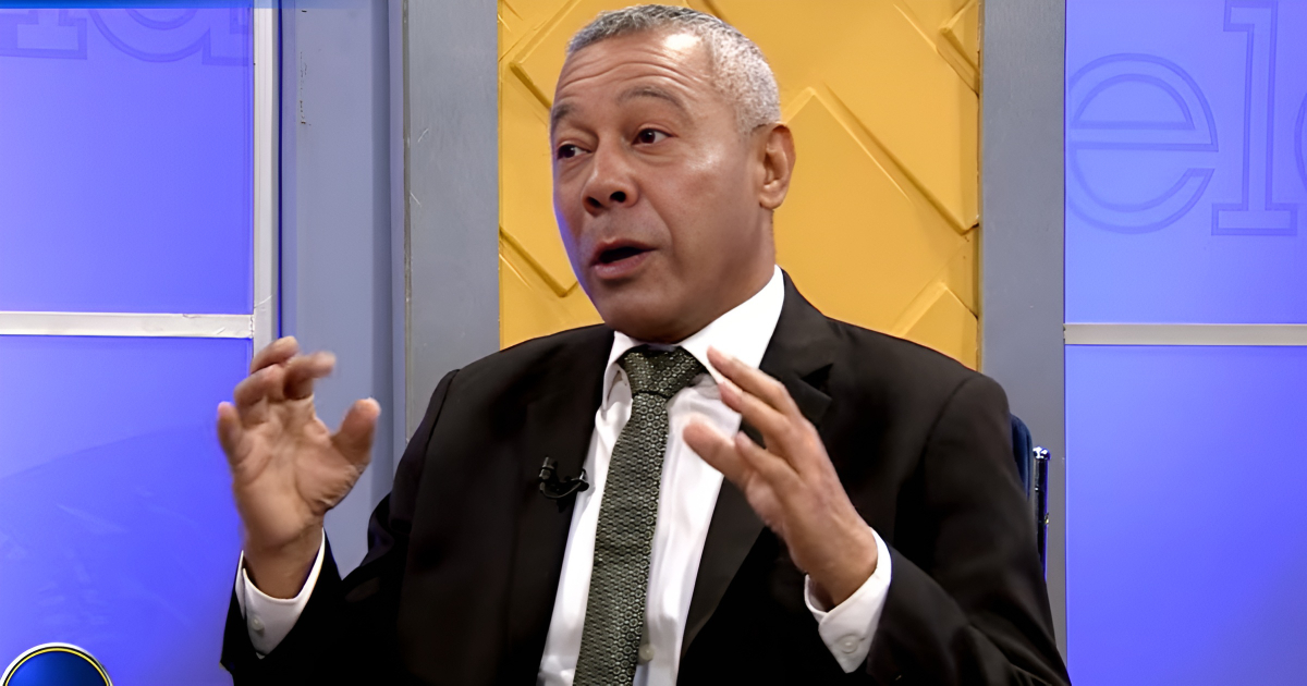 Cuban ambassador in the Dominican Republic denies repression and defends the one-party system as the "will of the people."