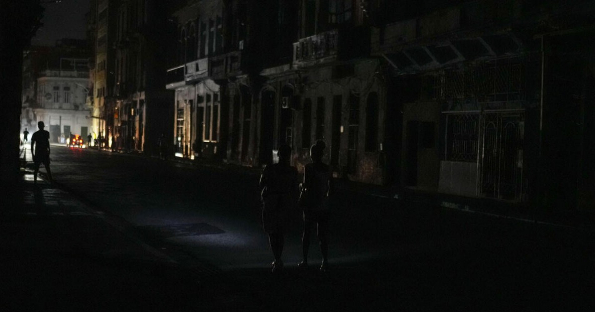 Cuba's Power Crisis: Nearly 1,800 MW Shortfall and Extended Blackouts in Havana