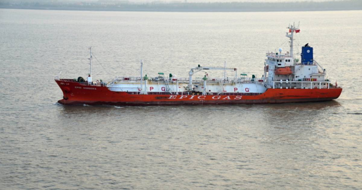 Gas ship Exelero sets course for Cienfuegos from Jamaica: Did it finally manage to refuel or is it returning empty?